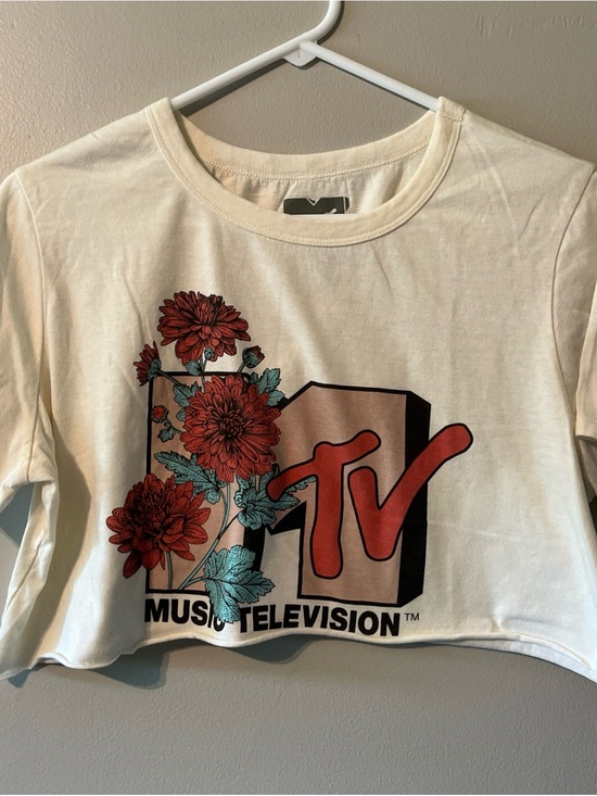 MTV Tops - MTV Floral T Shirt Womens Cream Short Sleeve Graphic Cropped Tee Retro Large